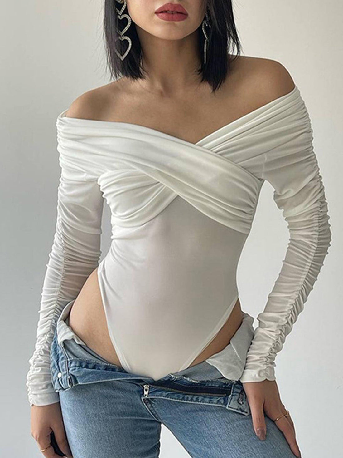 Casuals - Slinky Crossover Off Shoulder Bodysuit met Lange Mouwen