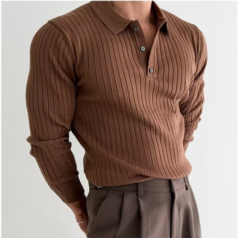 Casual: maglione polo con risvolto autunnale